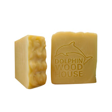 Load image into Gallery viewer, Meet our April Showers bar! This bar is loaded with skin-loving butter and oils including cocoa butter and olive oil, to give your skin a good nourishing cleansing. The natural oils and butter create a creamy texture that helps make it extra moisturizing. It lathers up very well in the shower too, so you can feel like you are at a spa while you cleanse your body. 